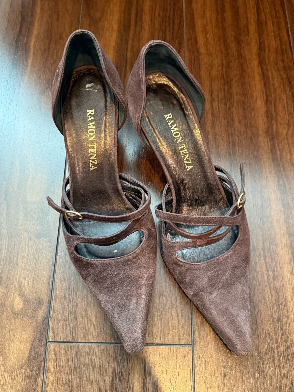 Vintage suede kitten heels